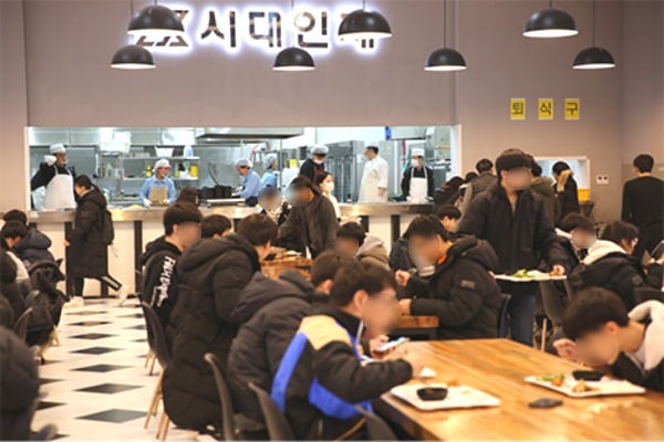 [재무제표 읽기] 떼돈 버는 입시학원...숫자가 증명하는 대한민국 'N수'... - 뉴스 썸네일 이미지