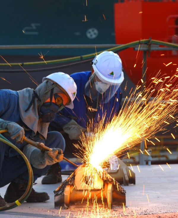 조선업계 신규 채용, 예년보다 빠르고 규모도 커져...연초부터 선박 수... - 뉴스 썸네일 이미지
