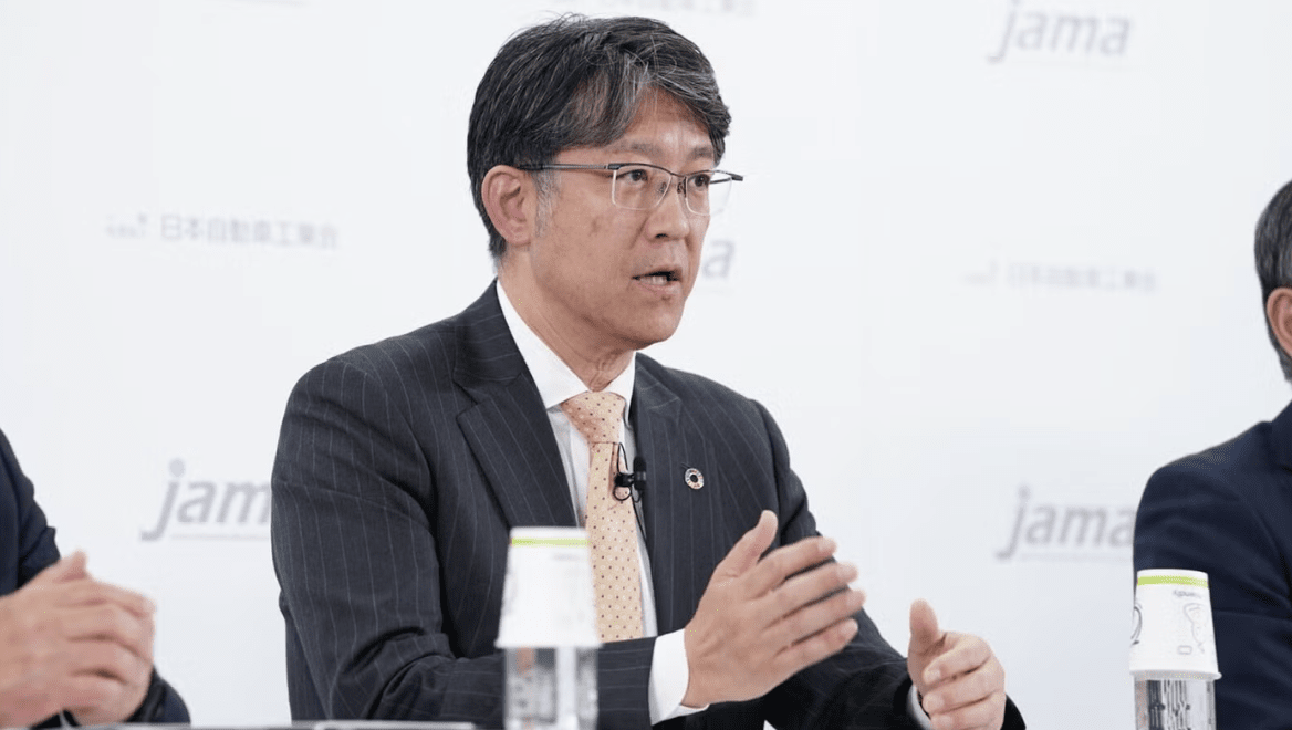 중국에 쫓기는 일본차...토요타가 '적과의 동침'을 제안한 이유 - 뉴스 썸네일 이미지